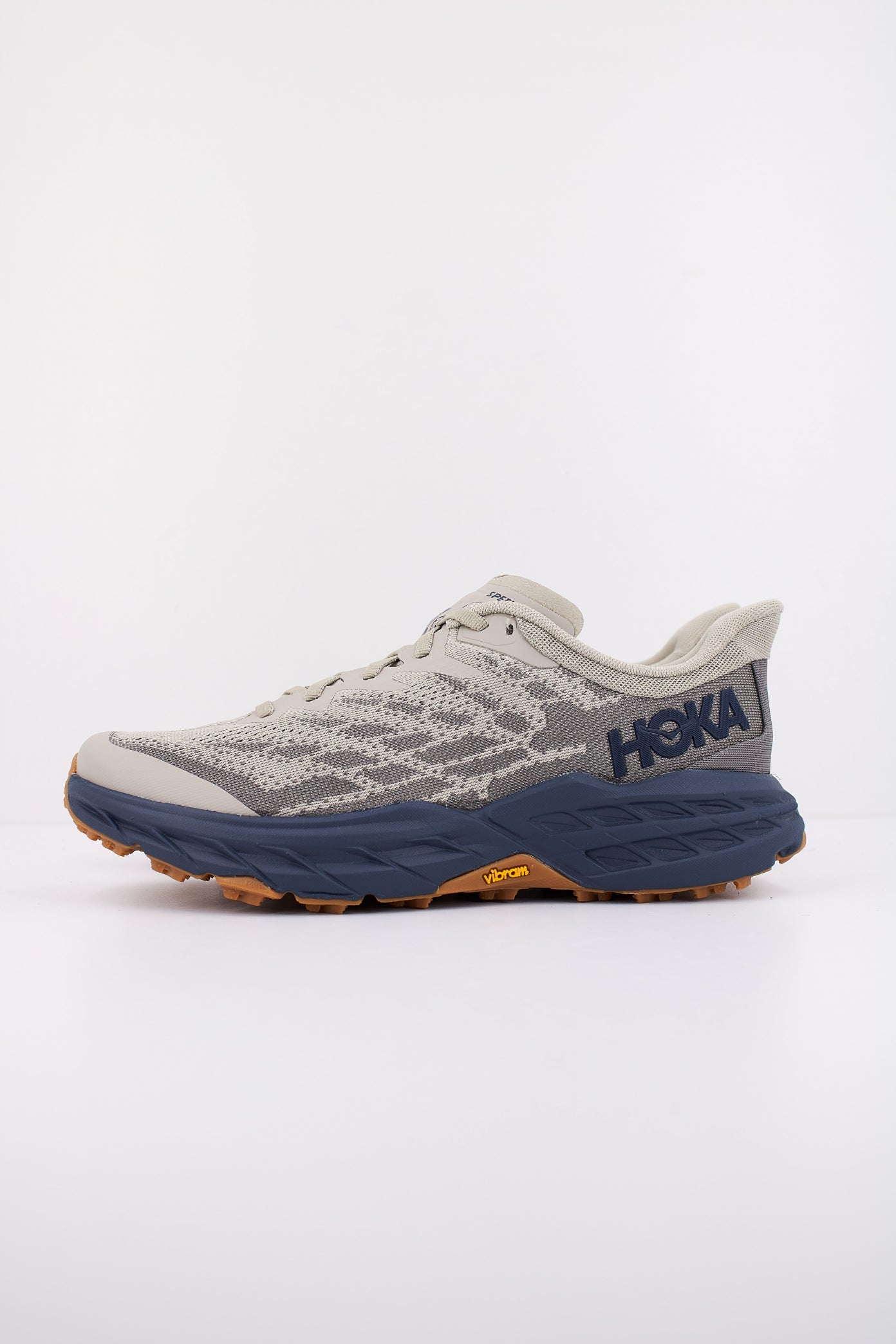 HOKA SPEEDGOAT  en color MARRON  (1)