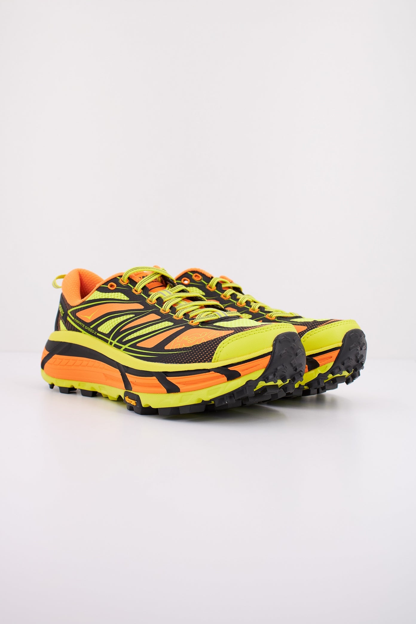 HOKA U MAFATE SPEED  en color NARANJA  (2)