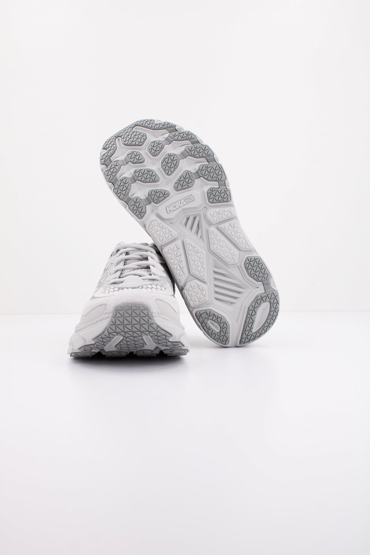 HOKA U CLIFTON LS en color GRIS  (4)