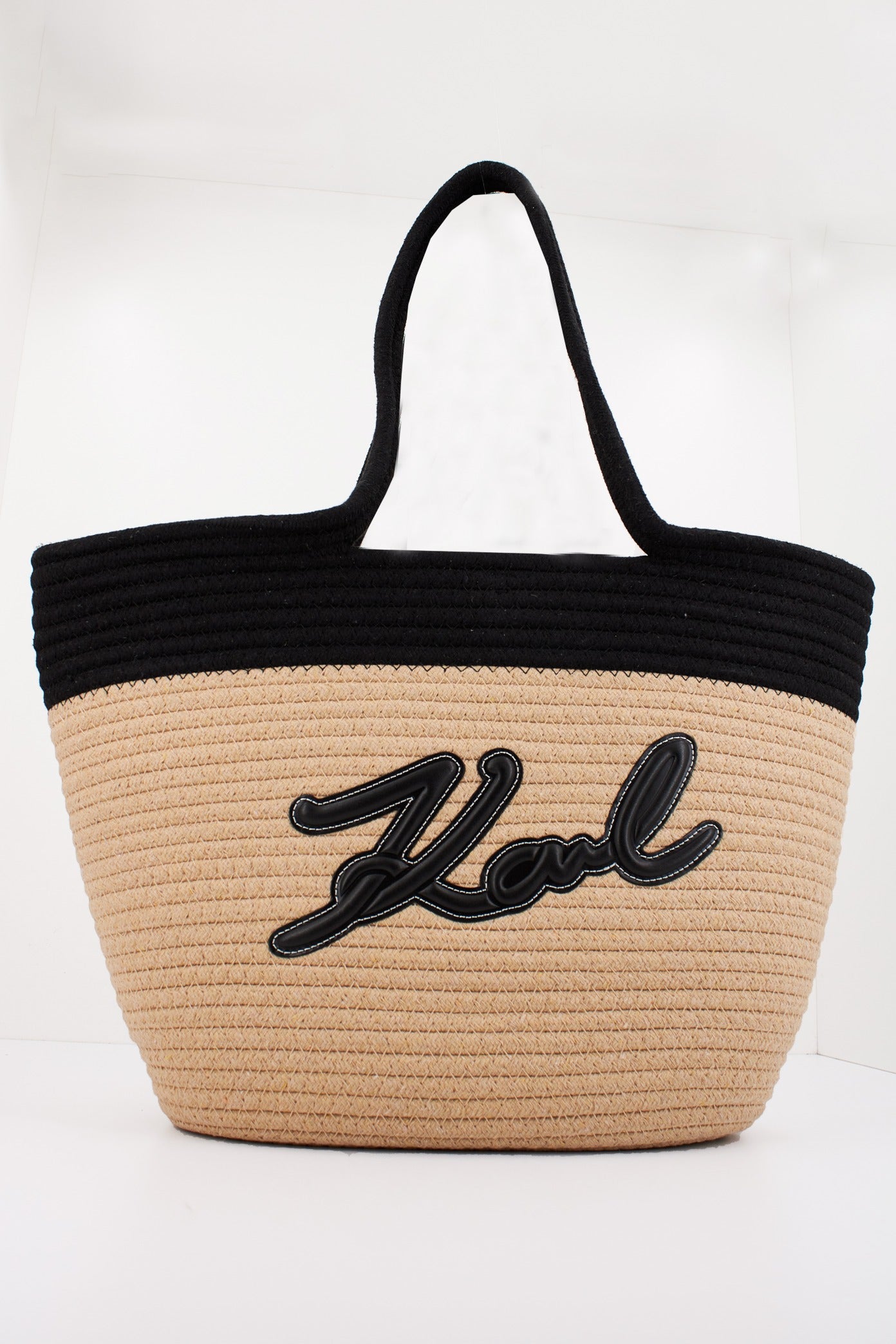 KARL LAGERFELD K/SIGNATURE BEACH BASKET en color NEGRO  (1)