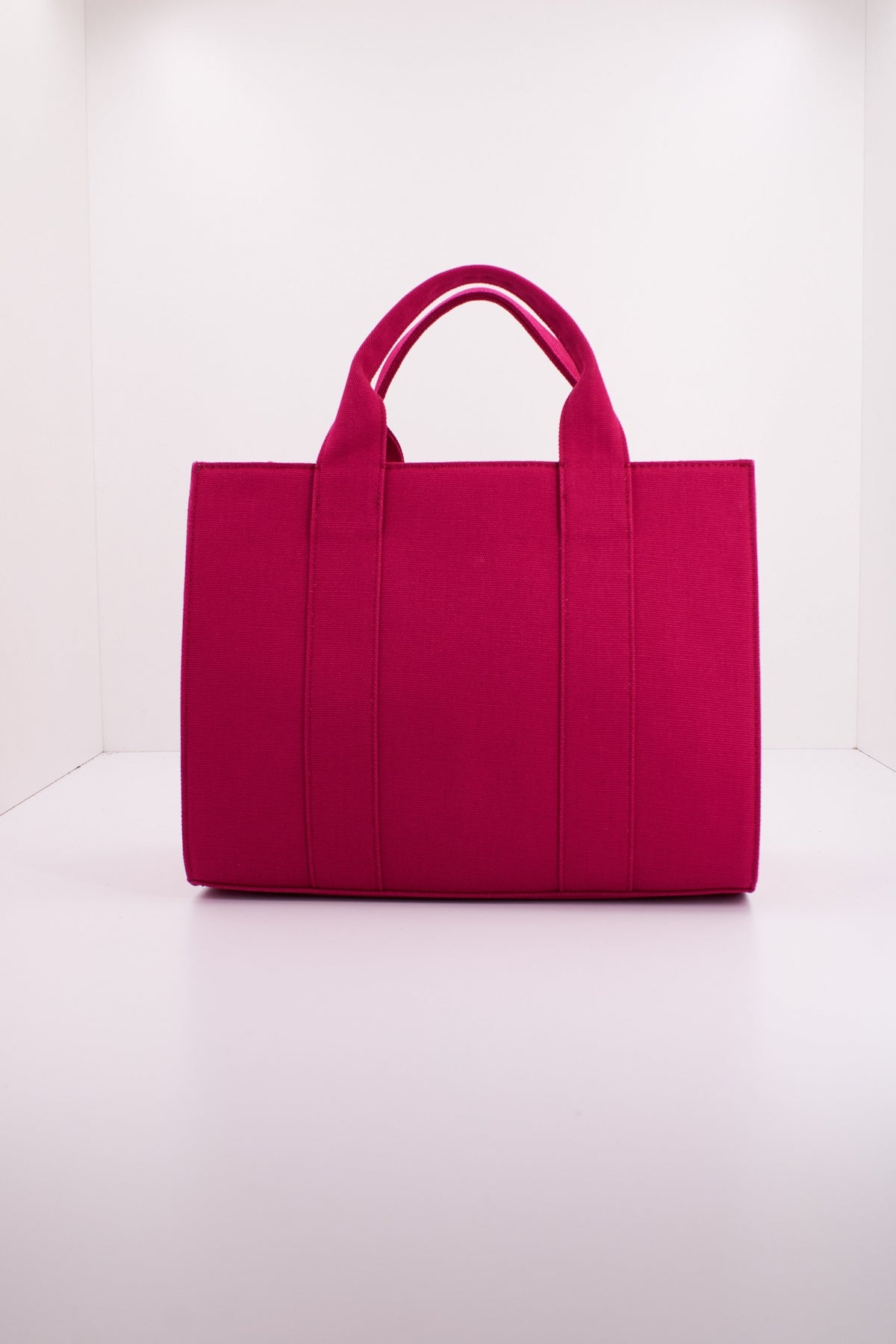 KARL LAGERFELD RSG SQUARE MEDIUM TOTE en color ROJO  (3)