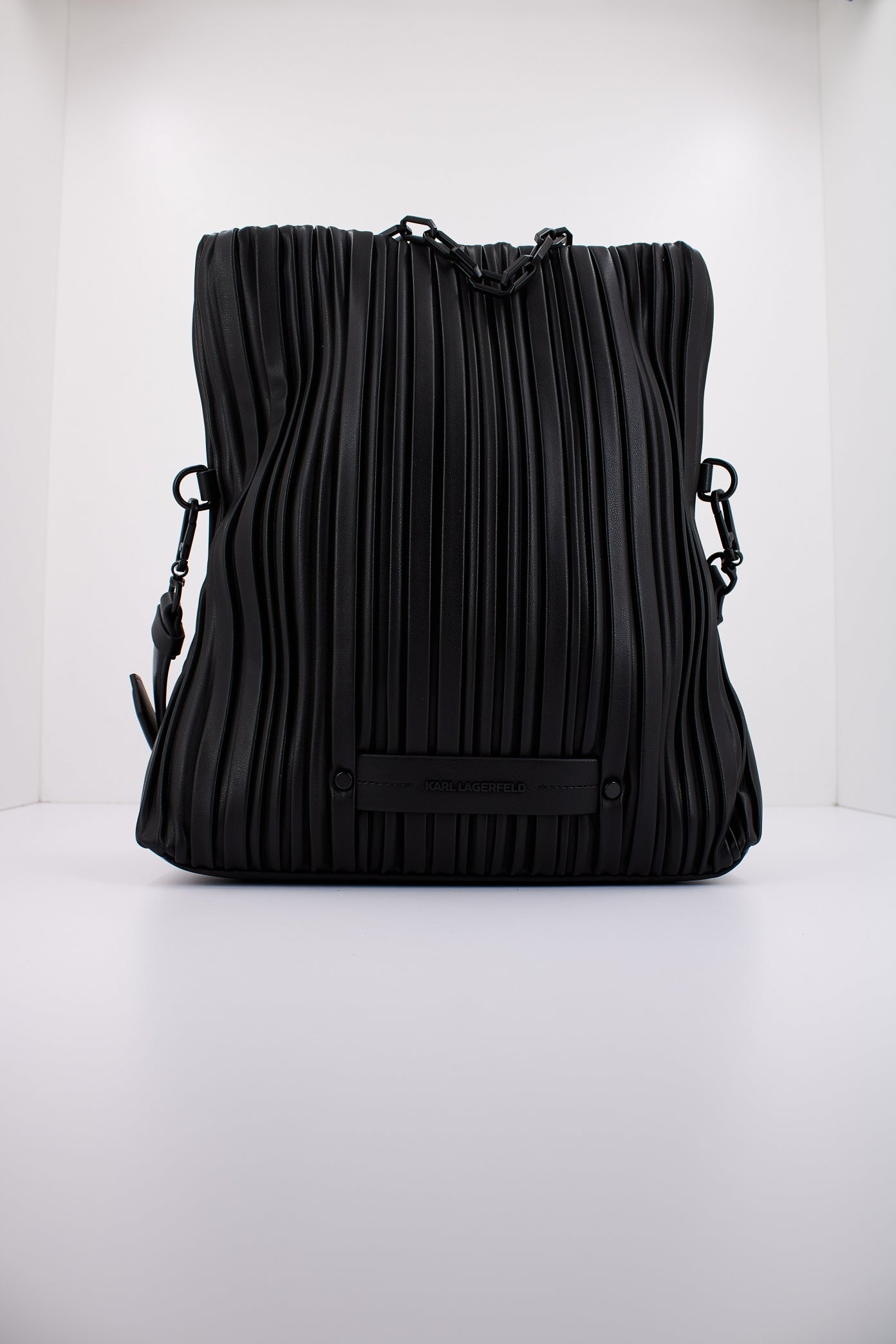 KARL LAGERFELD KUSIONS SM FOLDED TOTE en color NEGRO  (2)