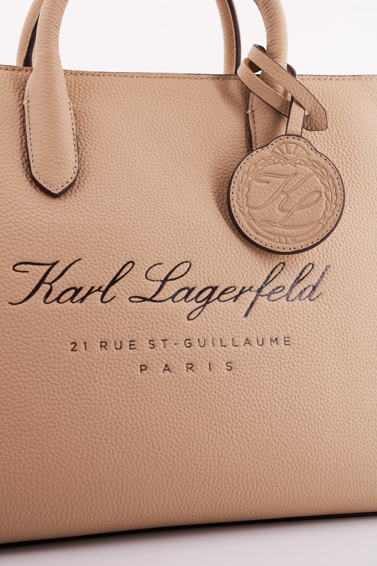 KARL LAGERFELD HOTEL KARL LEATHER SATCHEL en color BEIS  (4)