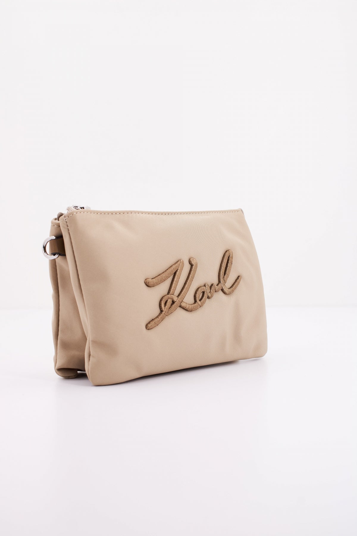 KARL LAGERFELD K/SIGNATURE NYLON CB POUCH en color MARRON CLARO  (2)