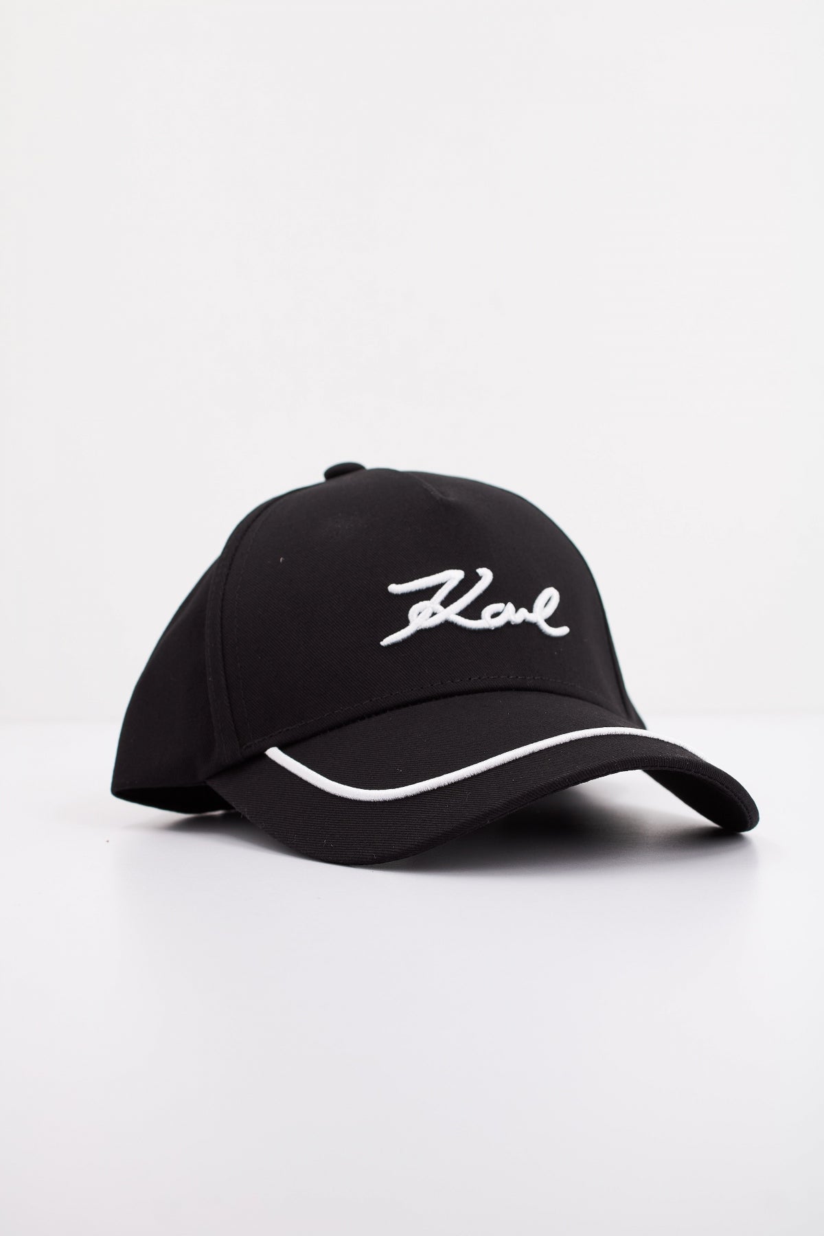 KARL LAGERFELD K/SIGNATURE PIPING CAP en color NEGRO  (2)