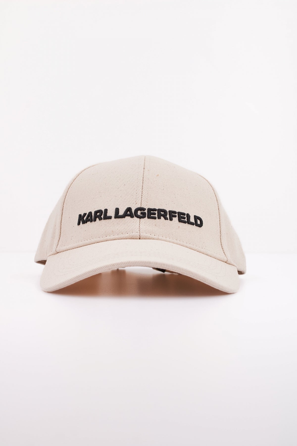 KARL LAGERFELD ESSENTIAL CAP en color BEIS  (1)