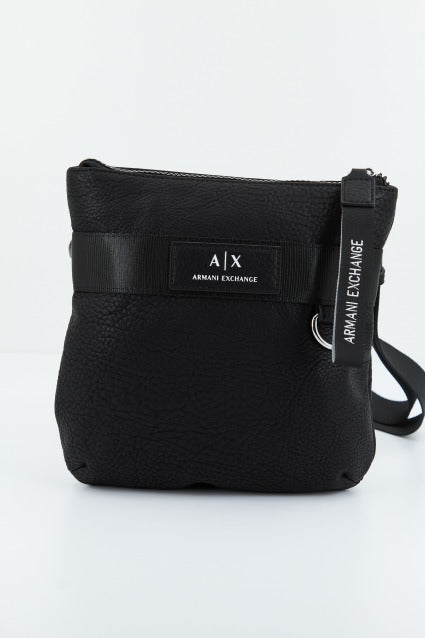 ARMANI EXCHANGE FLAT CROSSBODY en color NEGRO  (2)