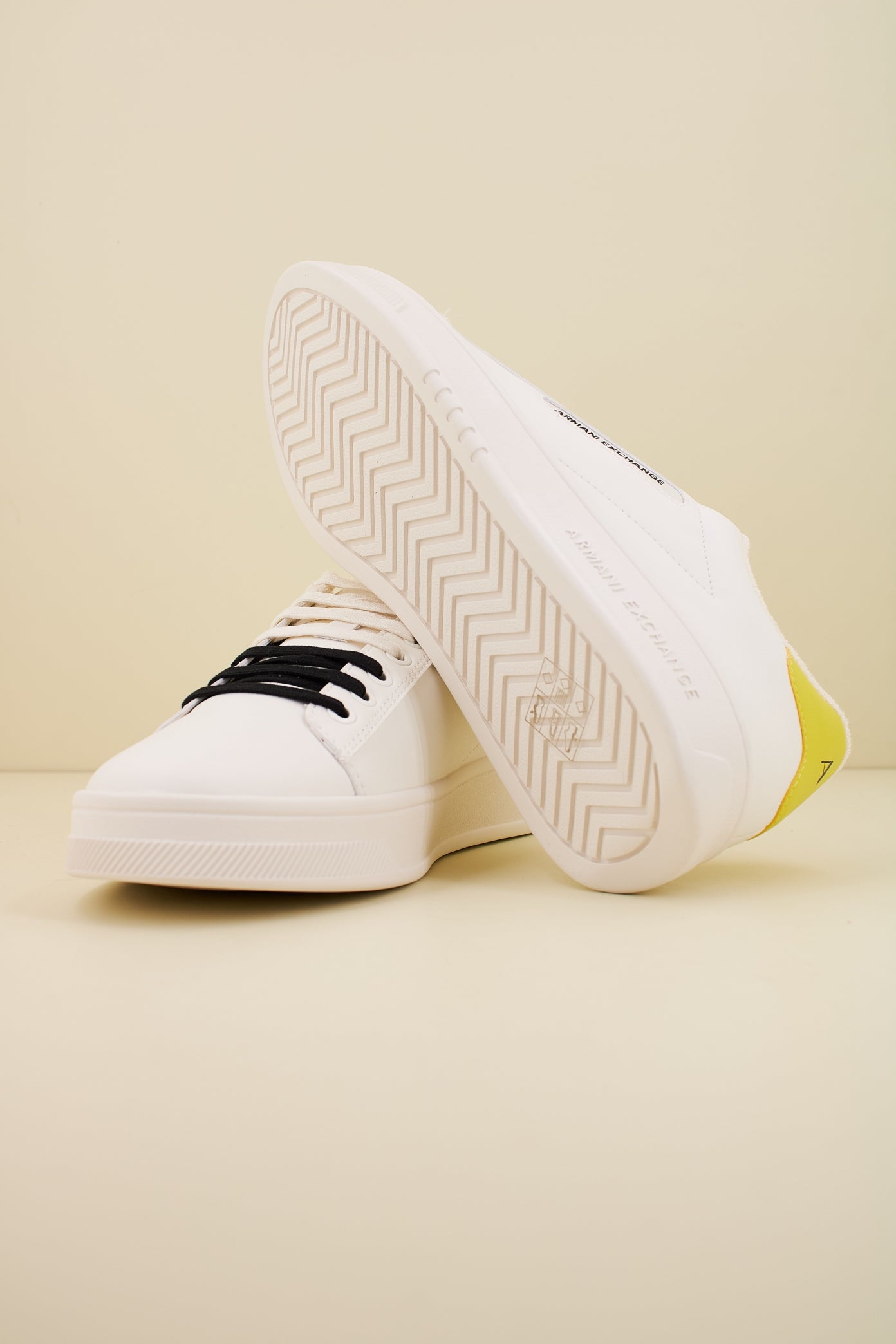 ARMANI EXCHANGE XUX XV en color BLANCO  (4)