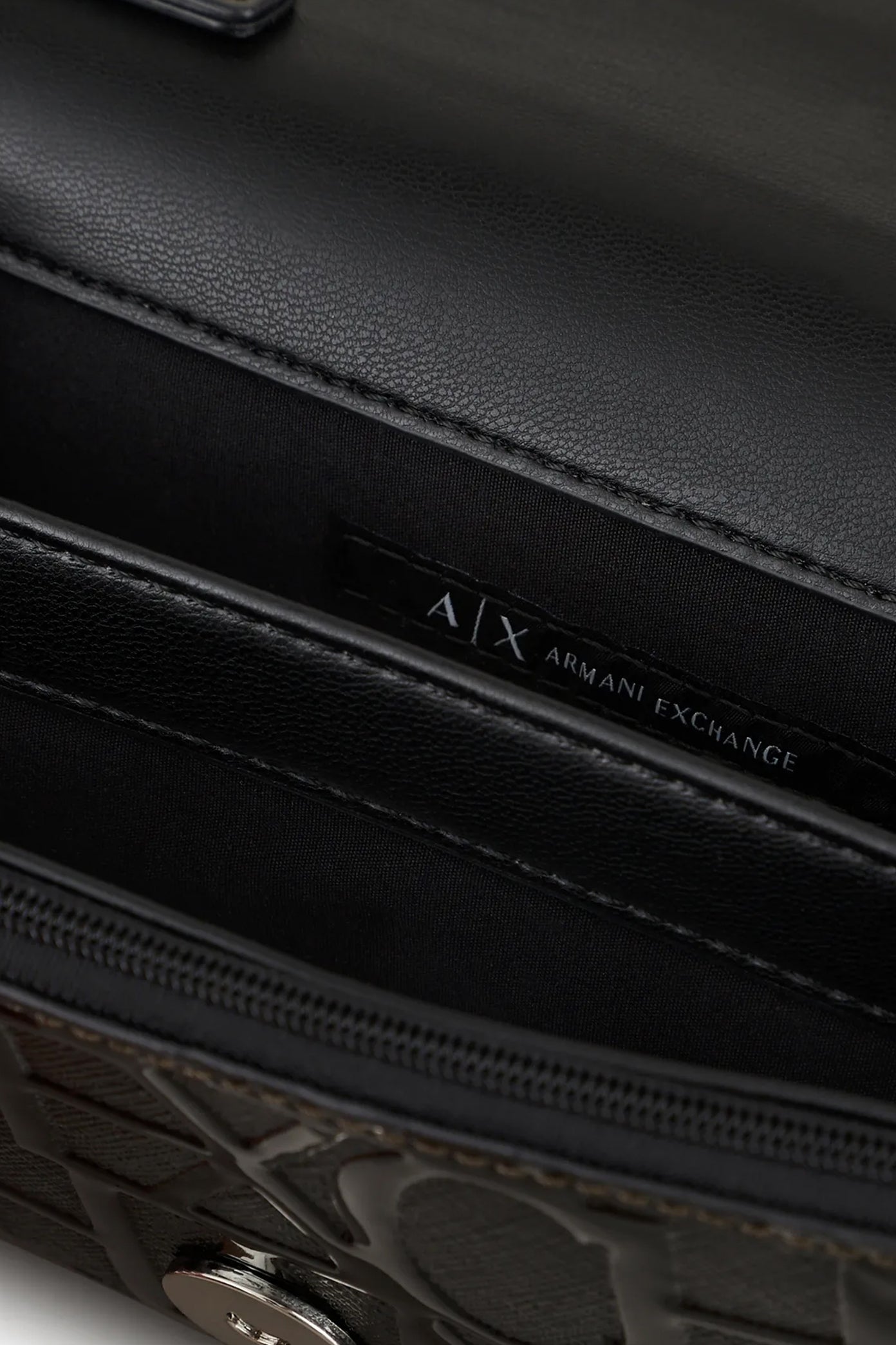 ARMANI EXCHANGE  WALLET en color NEGRO  (4)