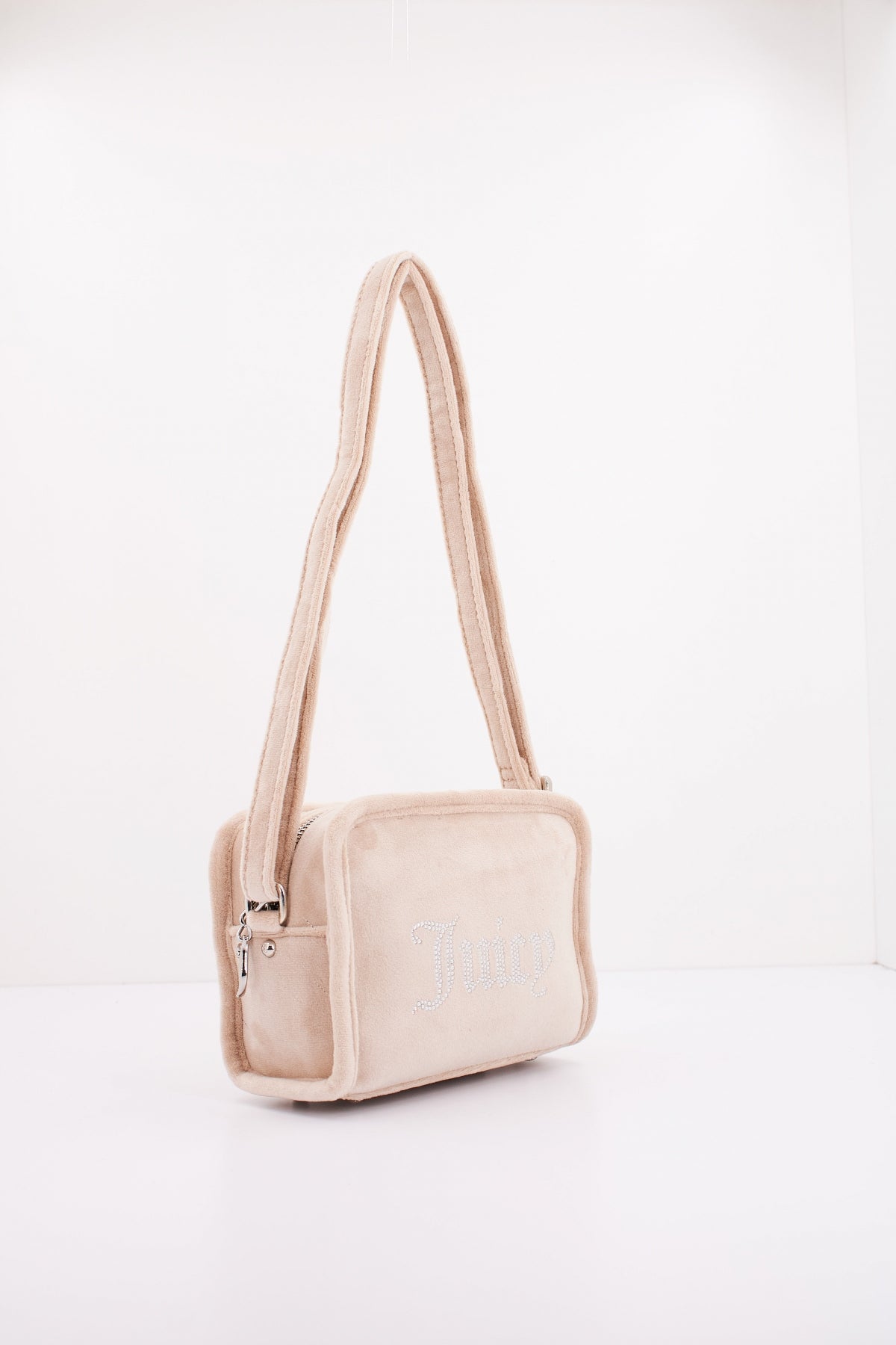 JUICY COUTURE KIMBERLY CROSSBODY en color BEIS  (2)