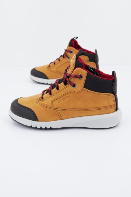 GEOX J AERANTER BOY ABX en color MARRON CLARO  (1)