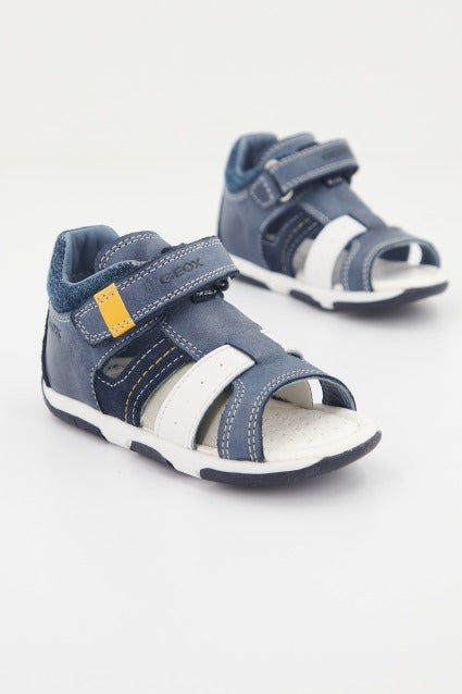 GEOX B SANDAL TAPUZ BOY A en color AZUL  (2)