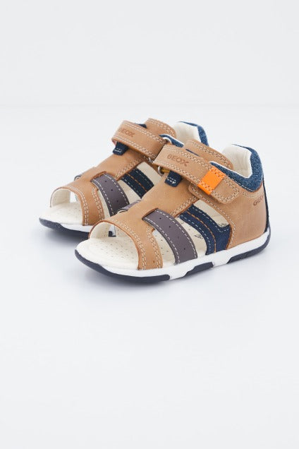 GEOX B SANDAL TAPUZ BOY A en color MARRON  (1)