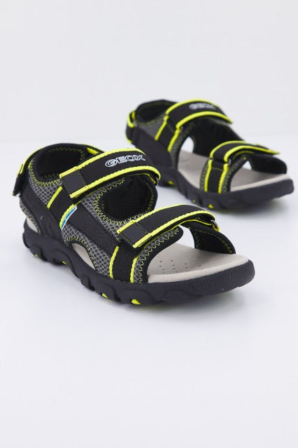 GEOX JR SANDAL STRADA A en color NEGRO  (2)