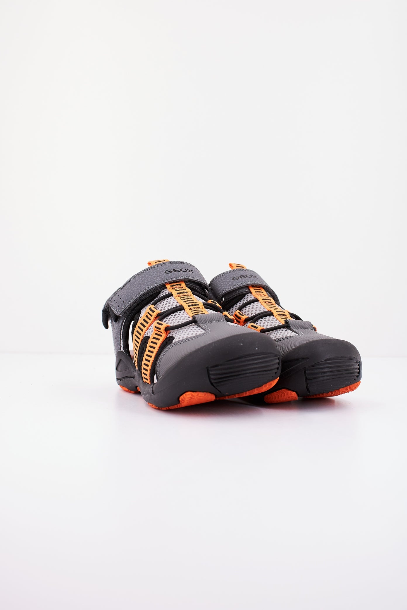 GEOX  JR SANDAL KYLE en color GRIS  (2)