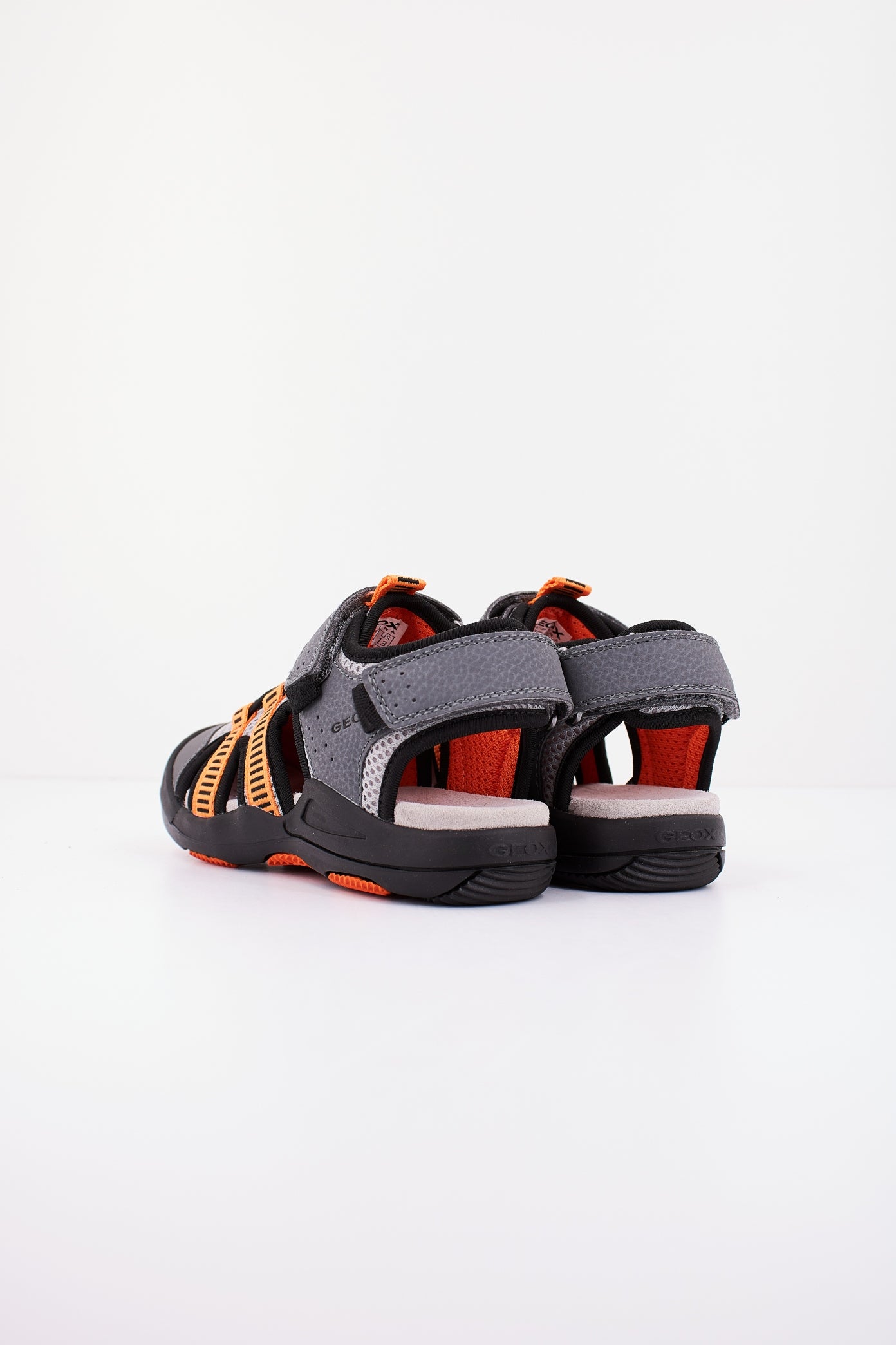 GEOX  JR SANDAL KYLE en color GRIS  (3)