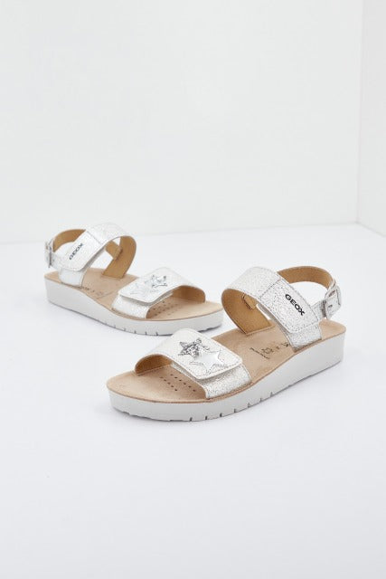 GEOX J SANDAL COSTAREI GI en color PLATA  (1)