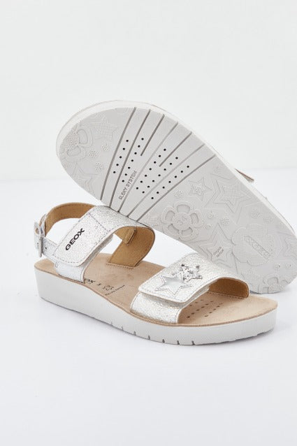 GEOX J SANDAL COSTAREI GI en color PLATA  (2)