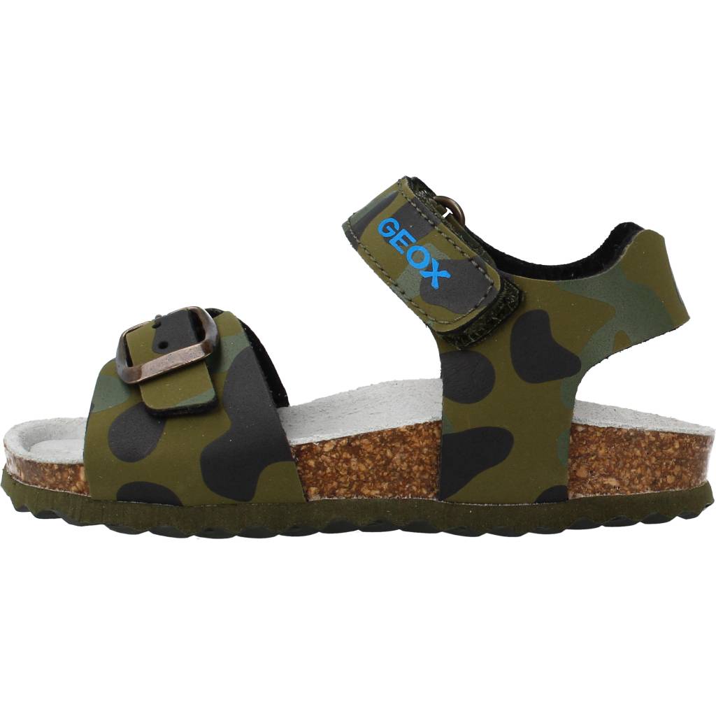 GEOX B SANDAL CHALKI BOY en color VERDE  (2)