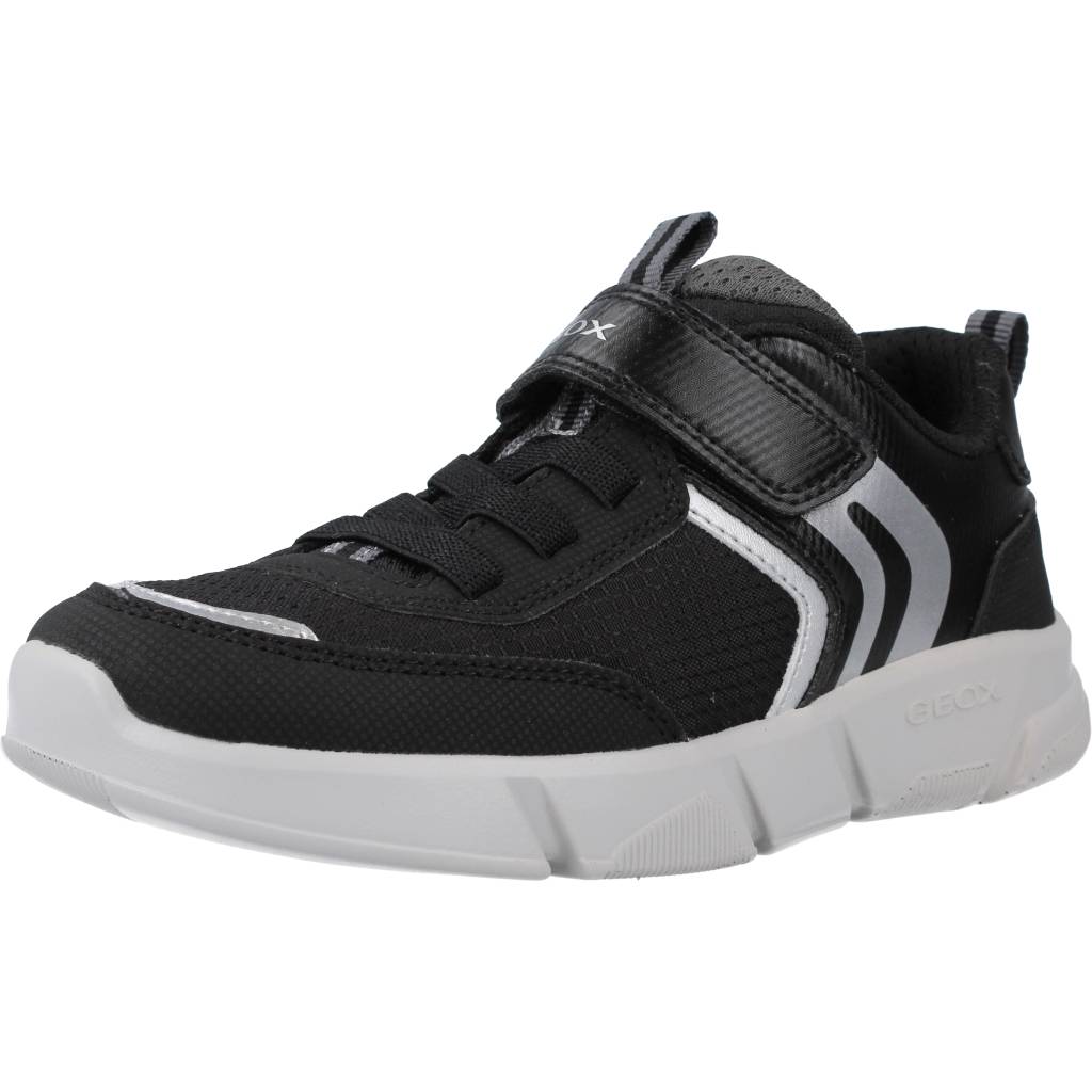 GEOX  J ARIL BOY A en color NEGRO  (1)