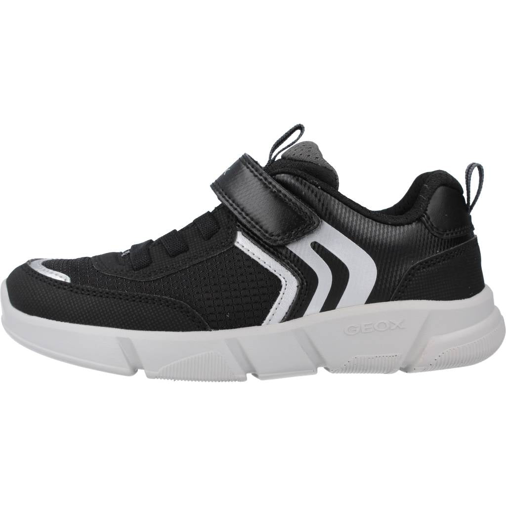 GEOX  J ARIL BOY A en color NEGRO  (2)