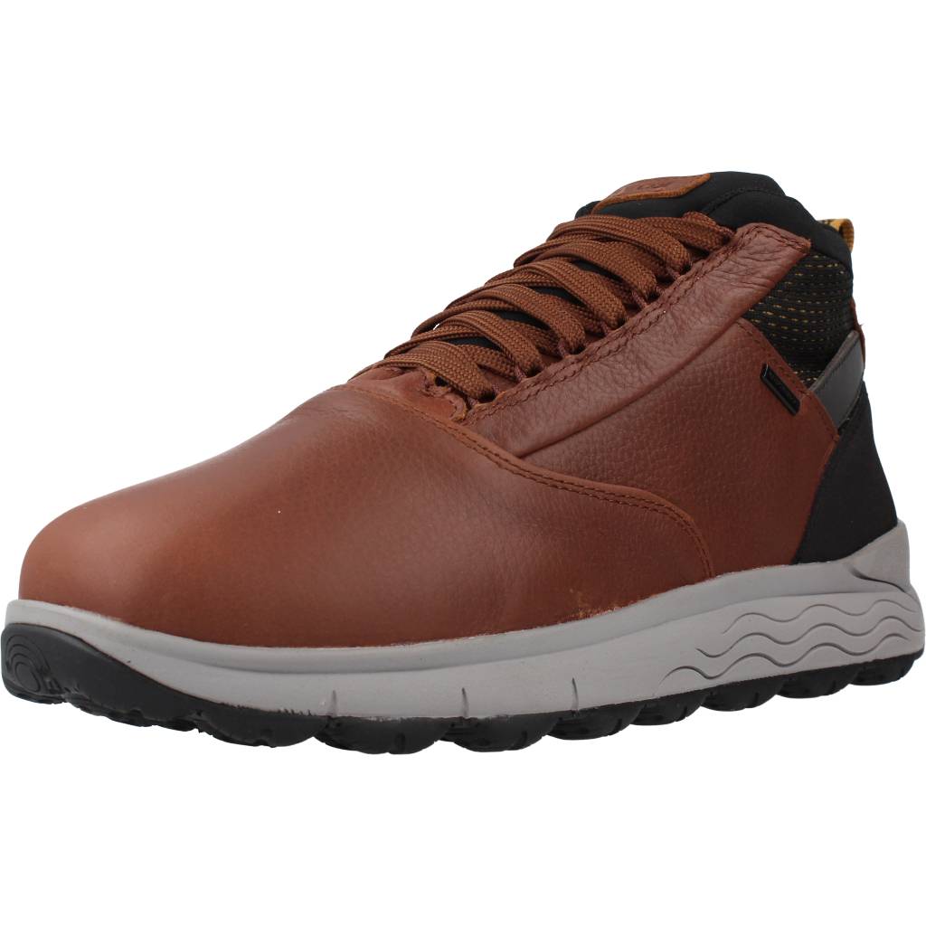 GEOX  U SPHERICA X B ABX en color MARRON  (1)