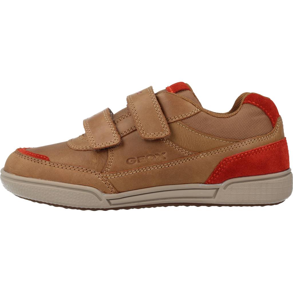 GEOX J POSEIDO BOY C en color MARRON CLARO  (2)