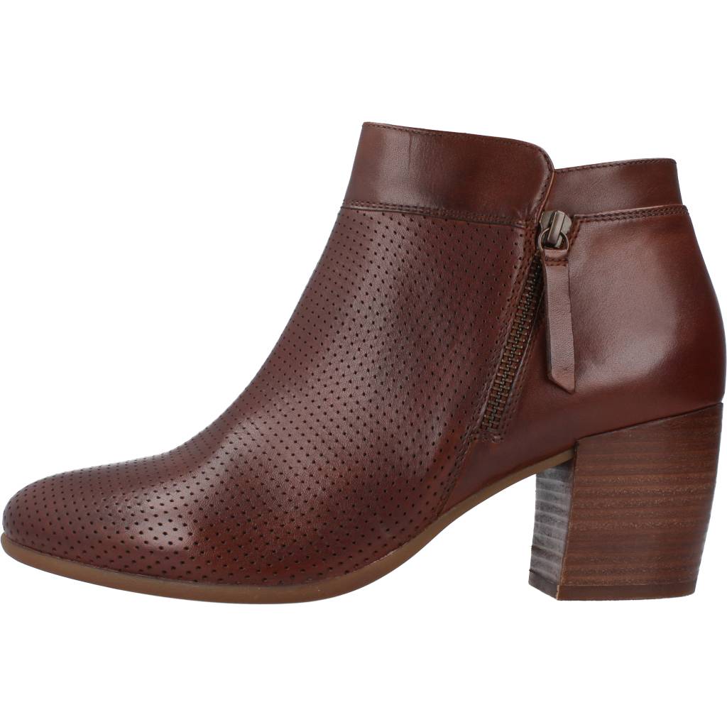 GEOX D NEW LUCINDA D en color MARRON  (2)