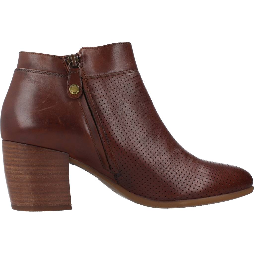 GEOX D NEW LUCINDA D en color MARRON  (4)