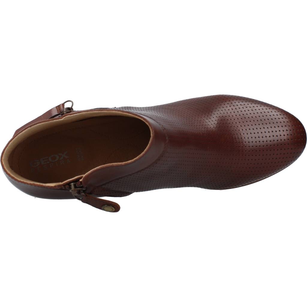 GEOX D NEW LUCINDA D en color MARRON  (7)