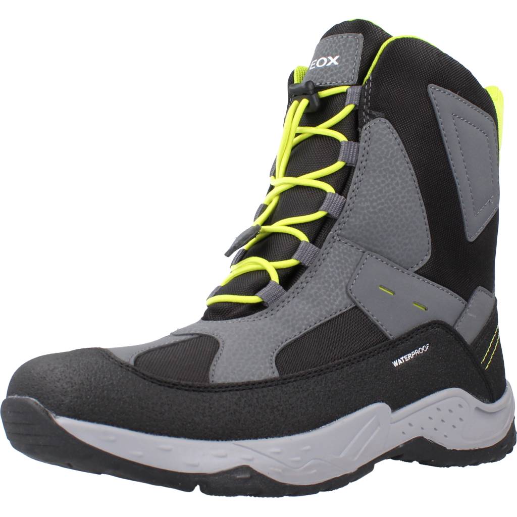 GEOX  J SENTIERO BOYBWPF C en color GRIS  (1)