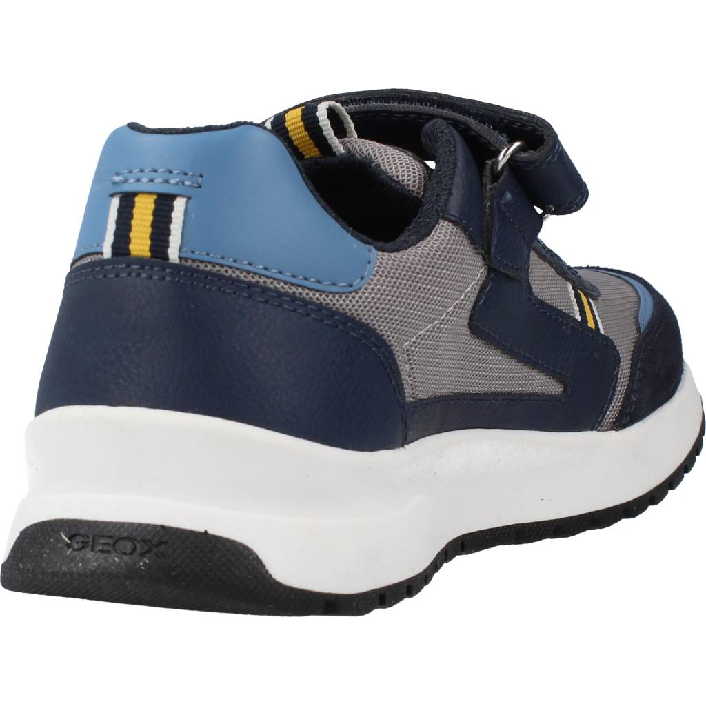 GEOX  J BRIEZEE BOY B en color GRIS  (3)