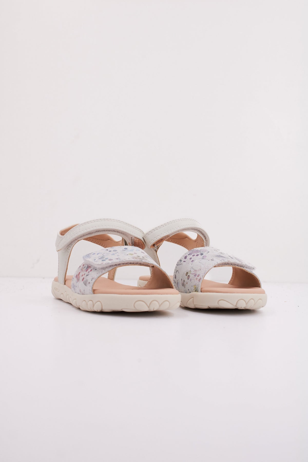 GEOX J SANDAL HAITI GIRL en color BLANCO  (2)