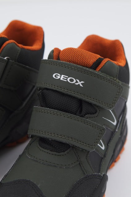 GEOX  J NEW SAVAGE BOY B A en color NEGRO  (4)