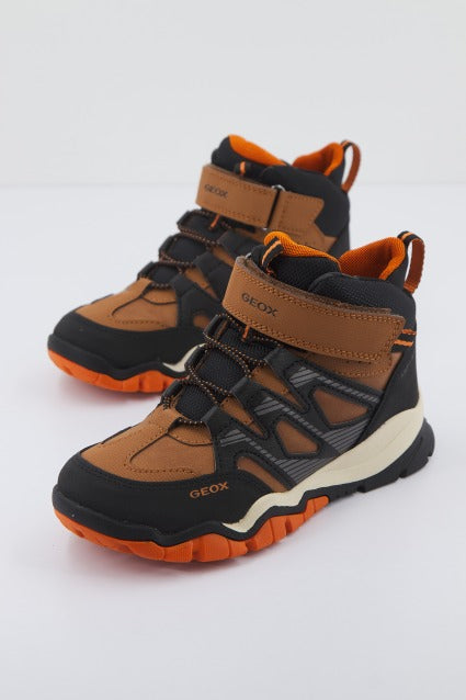 GEOX  J MONTRACK BOY B ABX en color MARRON  (1)