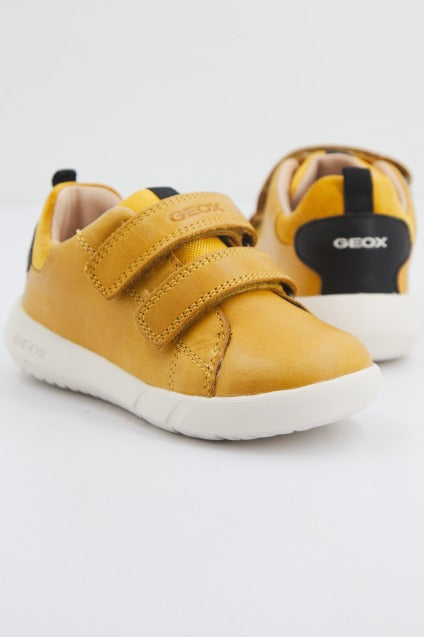 GEOX B HYROO BOY en color AMARILLO  (1)