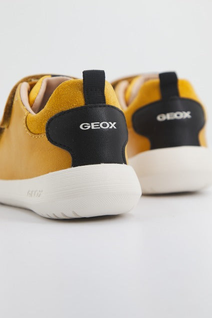 GEOX B HYROO BOY en color AMARILLO  (3)