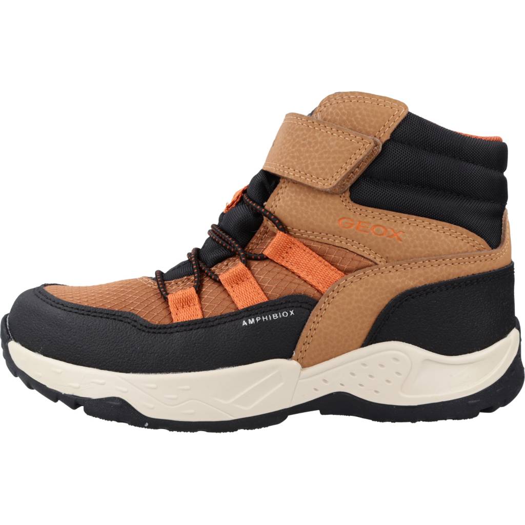 GEOX J SENTIERO BOY B ABX en color MARRON  (2)