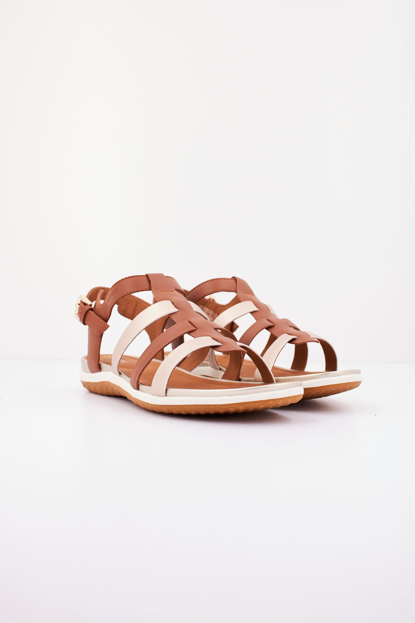 GEOX D SANDAL VEGA en color MARRON  (2)