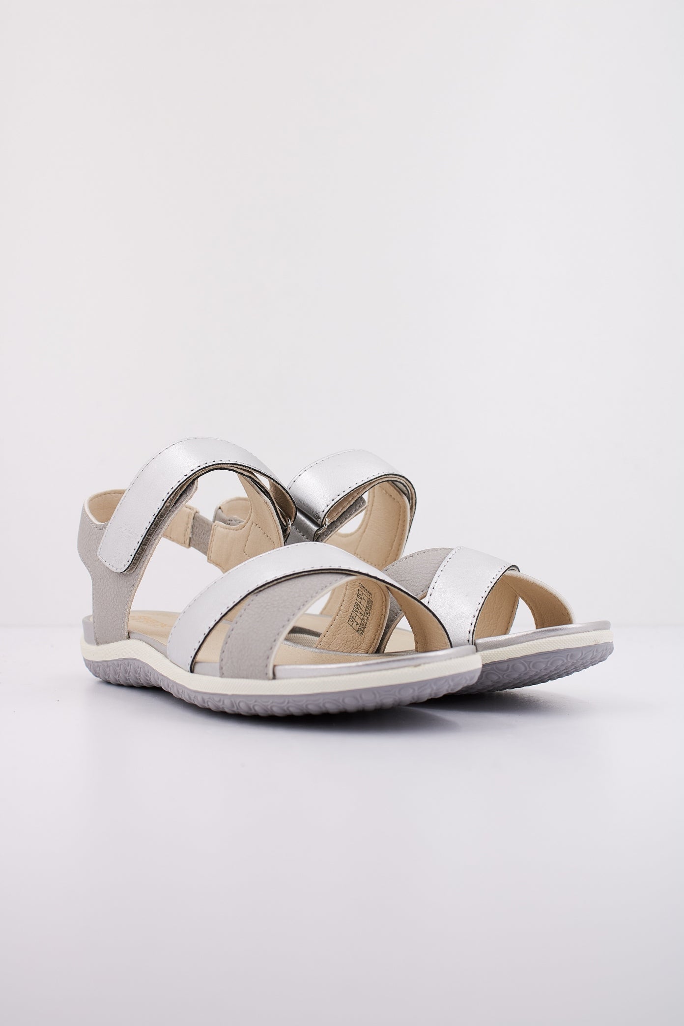 GEOX D SANDAL VEGA en color PLATA  (2)