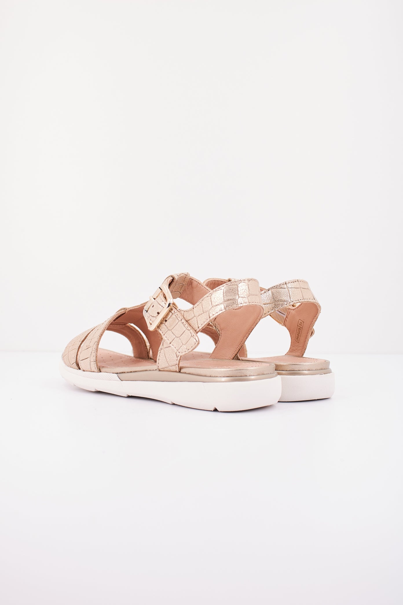 GEOX D SANDAL HIVER en color ORO  (3)