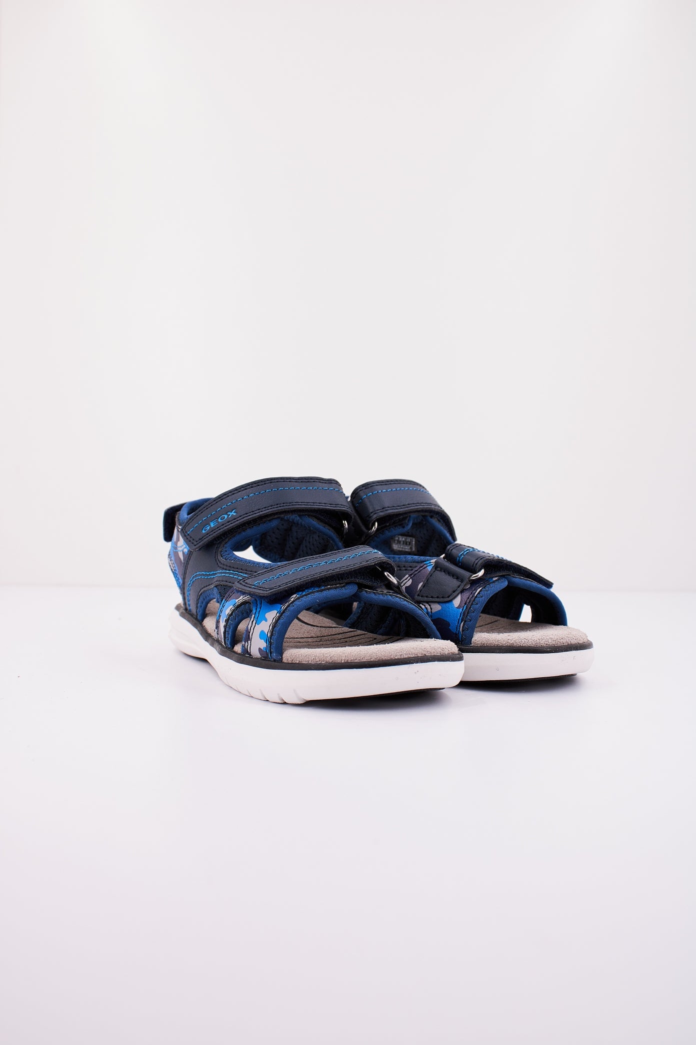 GEOX J SANDAL MARATEA BOY en color AZUL  (2)