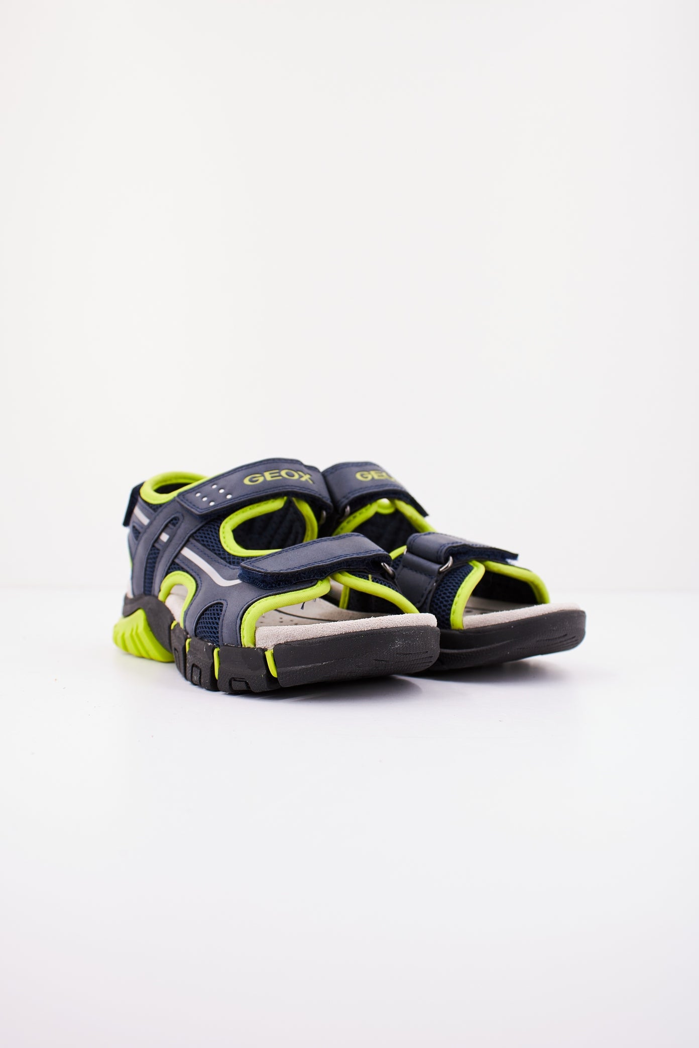 GEOX J SANDAL DYNOMIX BOY en color GRIS  (2)