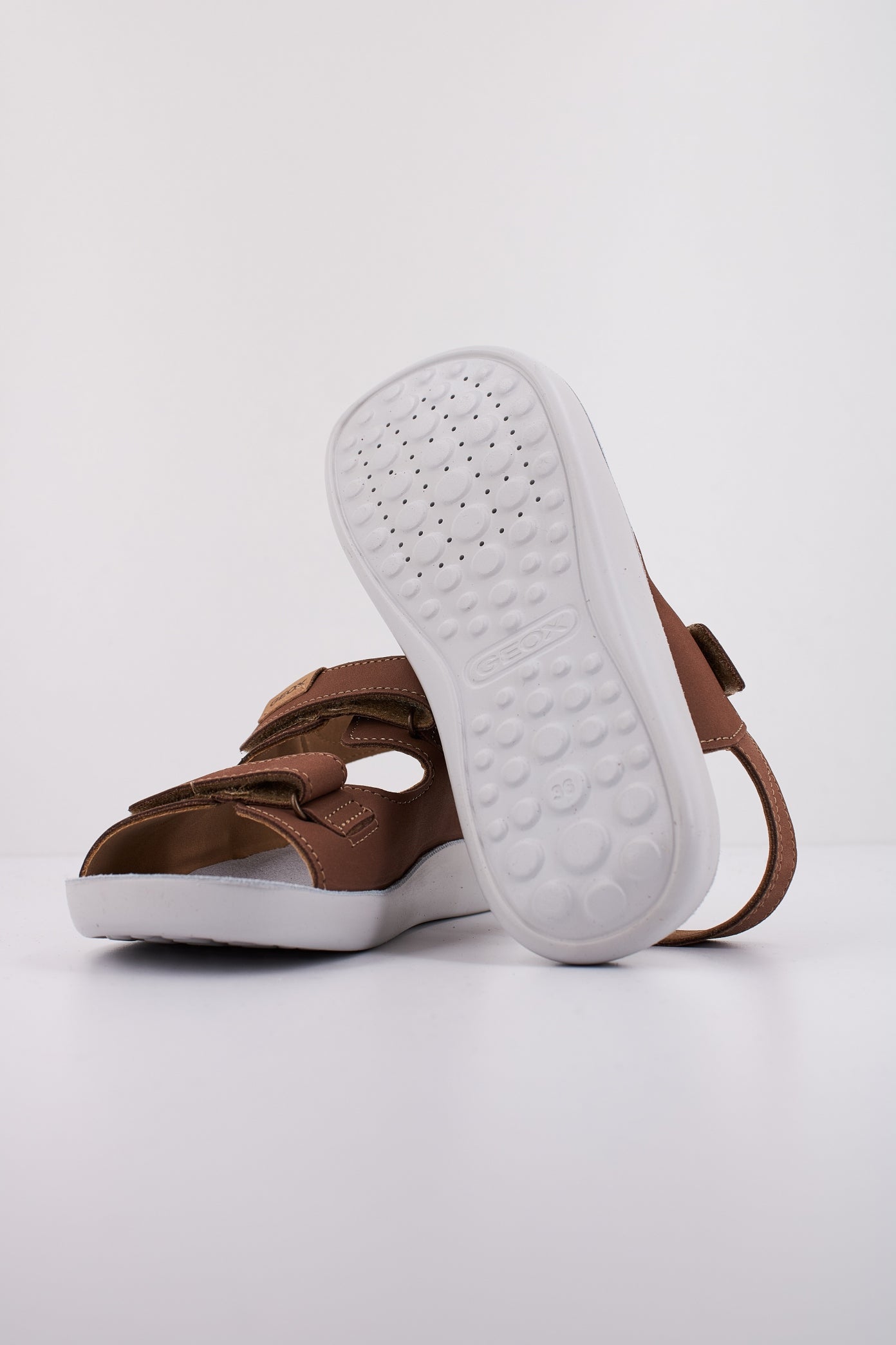 GEOX J SANDAL LIGHTFLOPPY en color MARRON  (5)