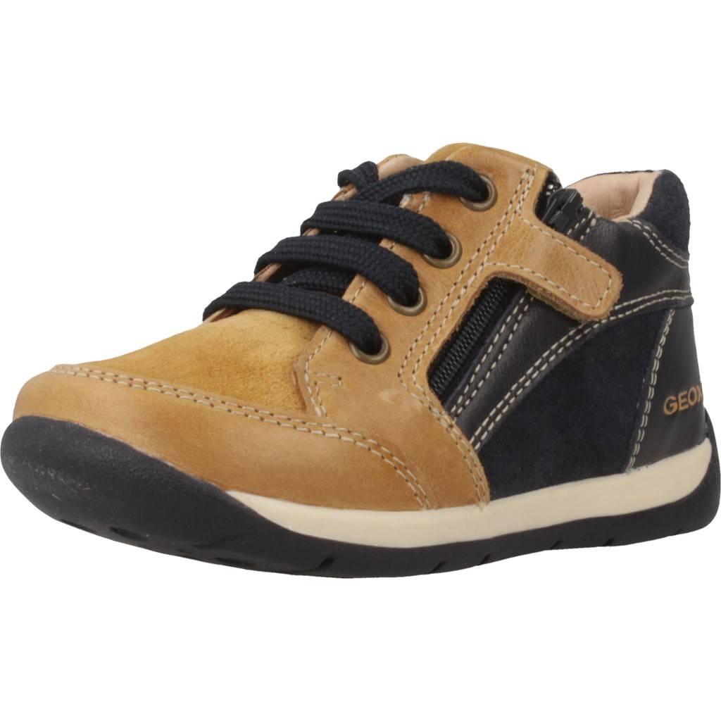 GEOX B EACH BOY en color MARRON CLARO  (1)