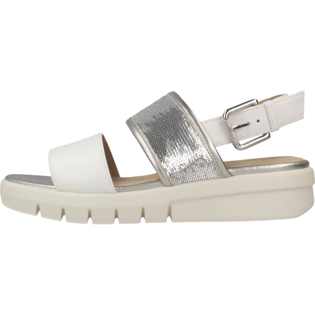 GEOX  D WIMBLEY SANDAL en color BLANCO  (2)