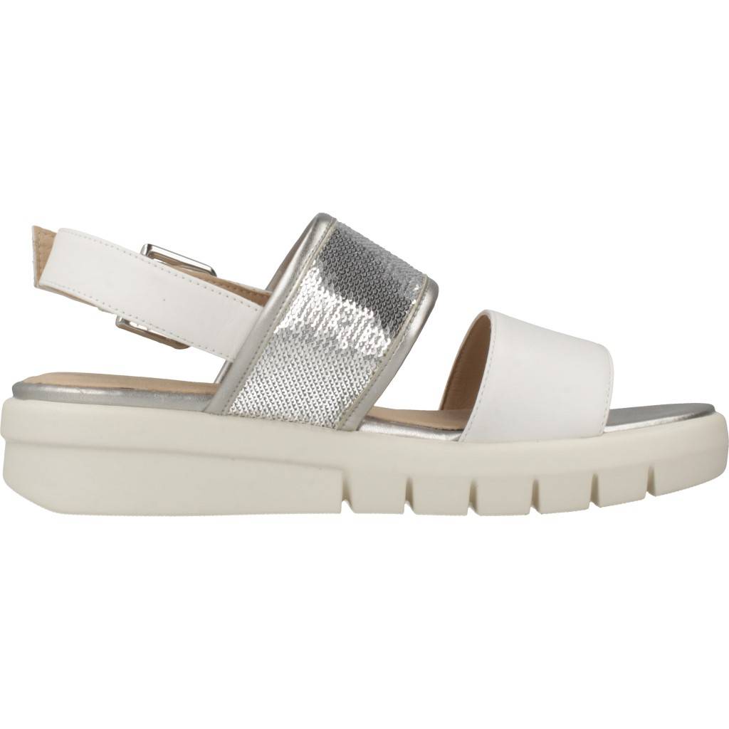 GEOX  D WIMBLEY SANDAL en color BLANCO  (4)