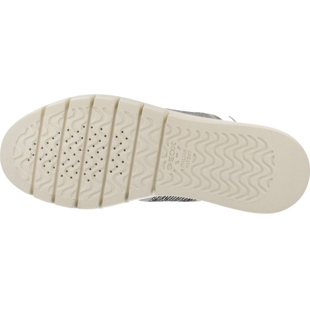 GEOX  D WIMBLEY SANDAL en color BLANCO  (7)