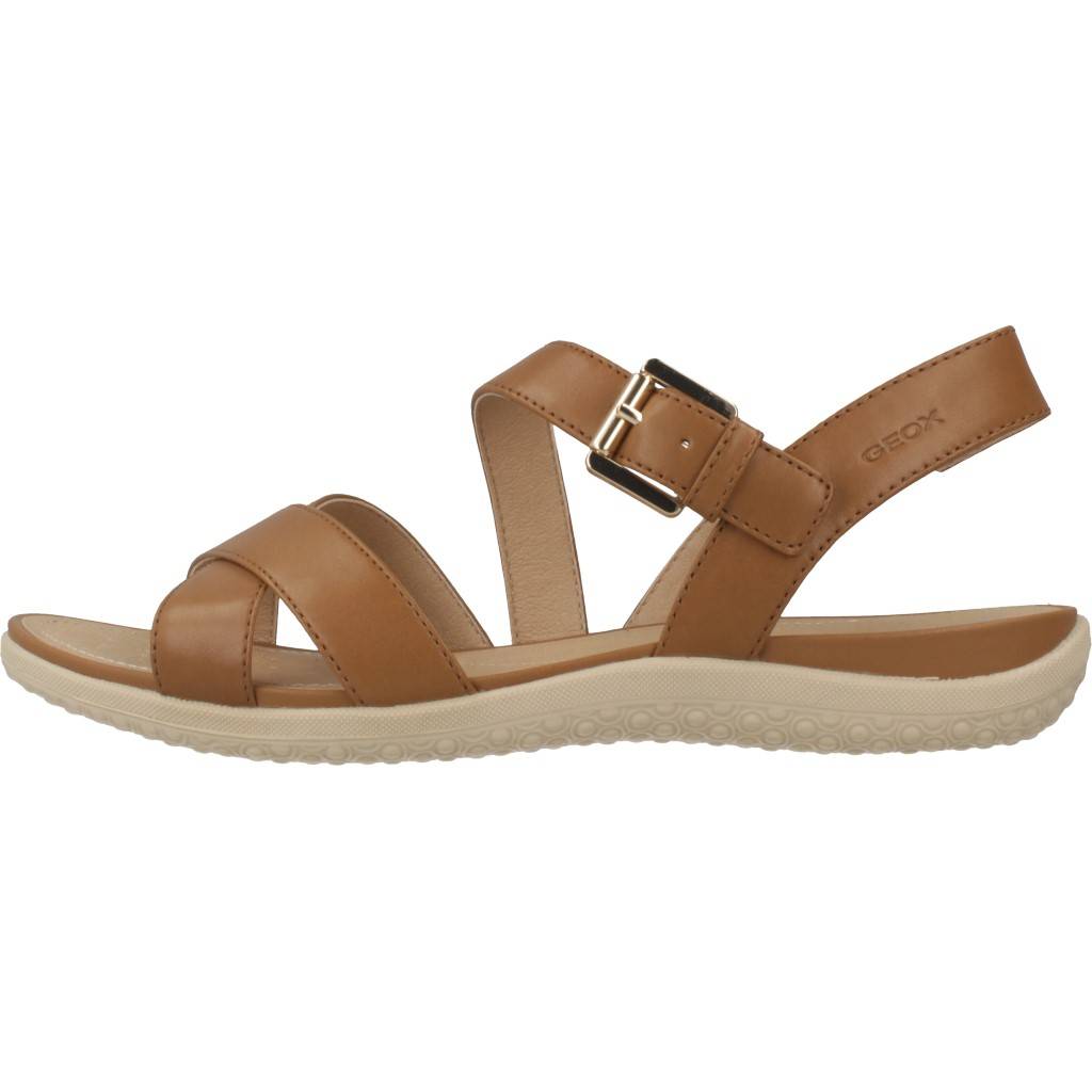 GEOX  SANDAL VEGA en color MARRON  (2)