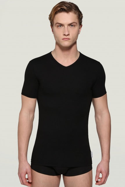 BIKKEMBERGS UNDERWEAR -PACK HOMBRE V-NECK UNDERSHIRT en color NEGRO  (2)